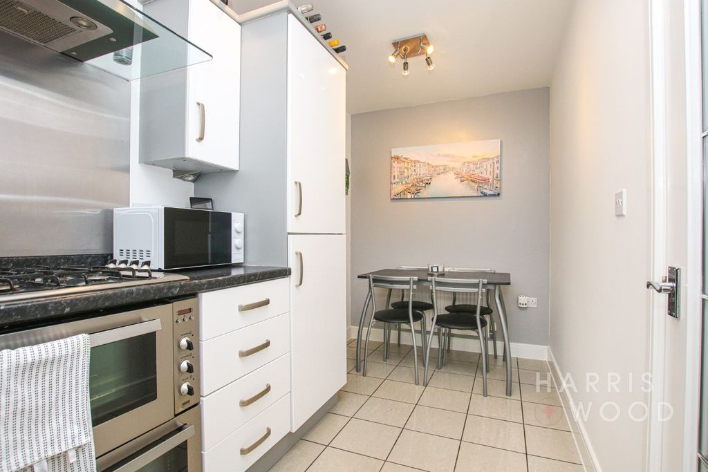 Property photo 2 of 15 4354331