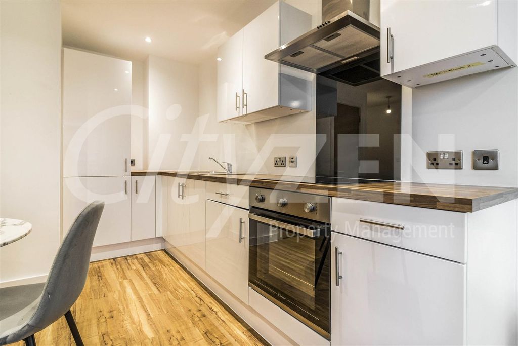 Property photo 2 of 22 Kitchen