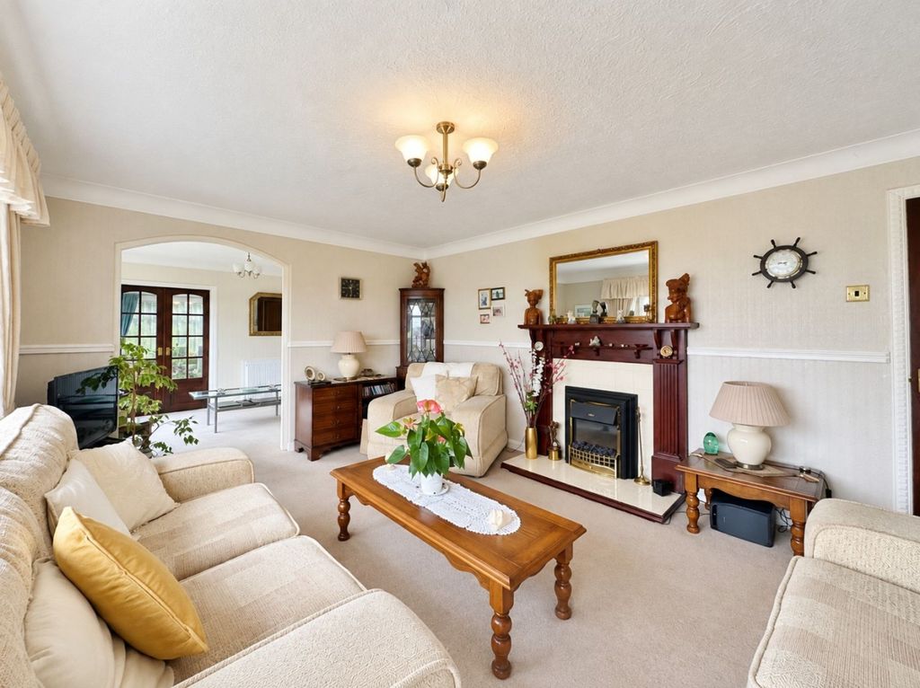 Property photo 3 of 32