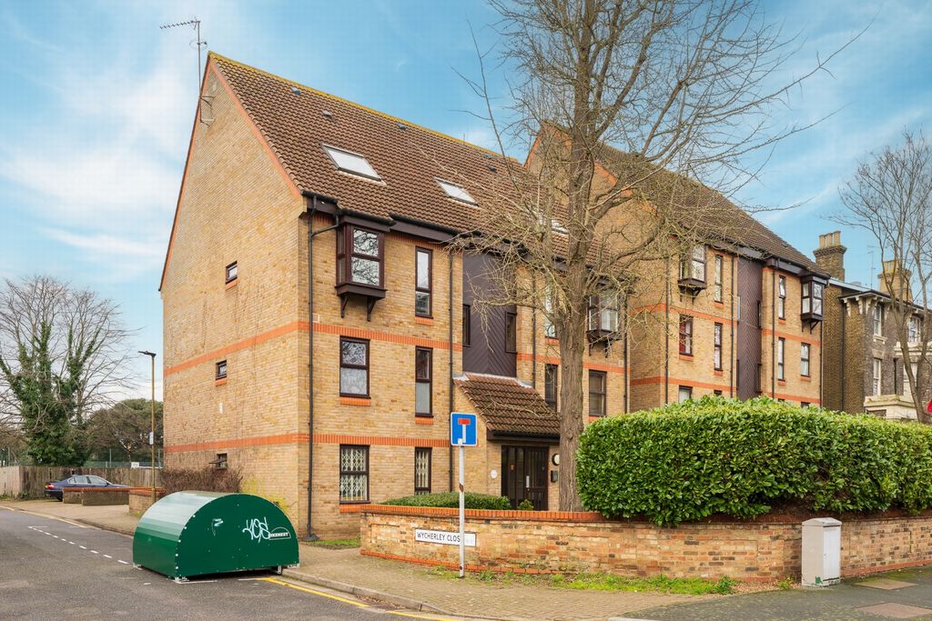 Property photo 1 of 8 Photo 2