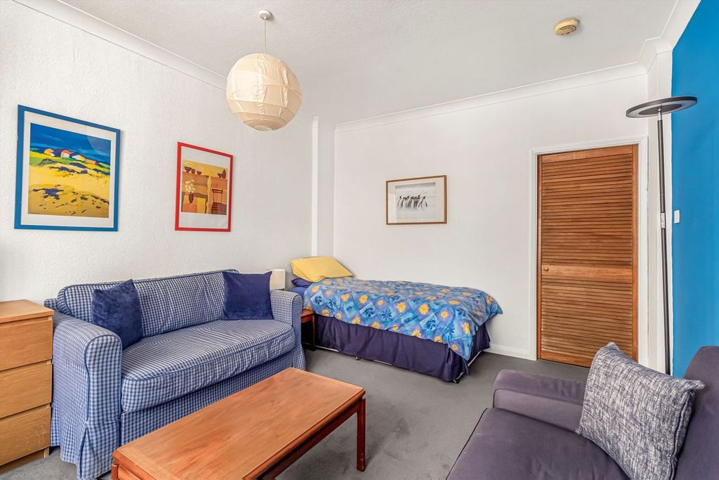 Property photo 2 of 4