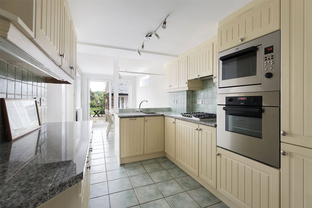 Property photo 3 of 17 Picture No. 25