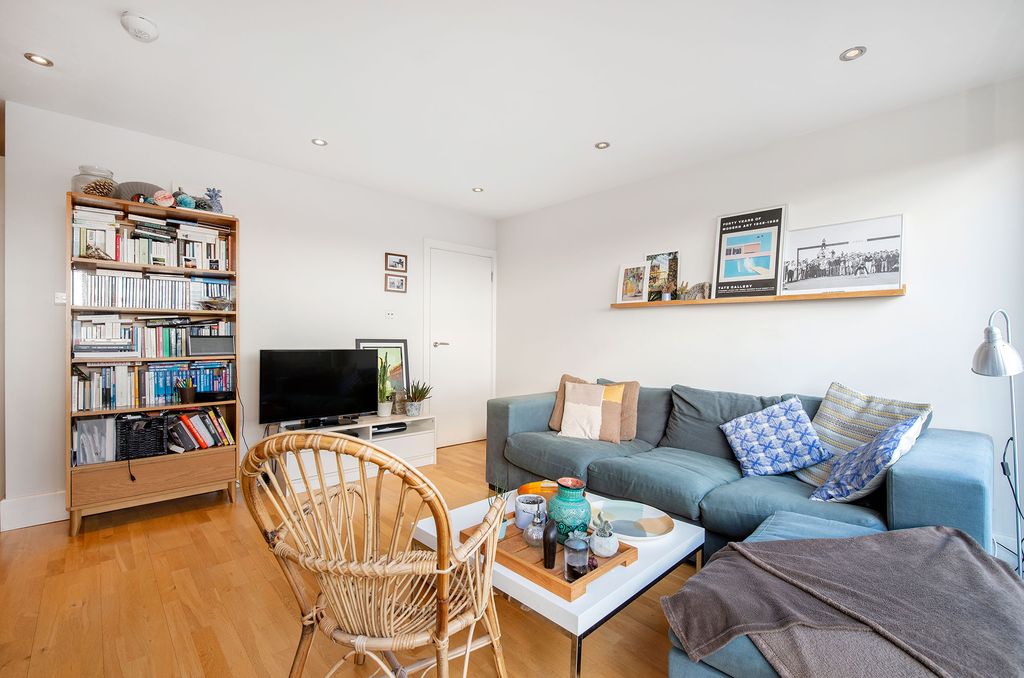 Property photo 3 of 13