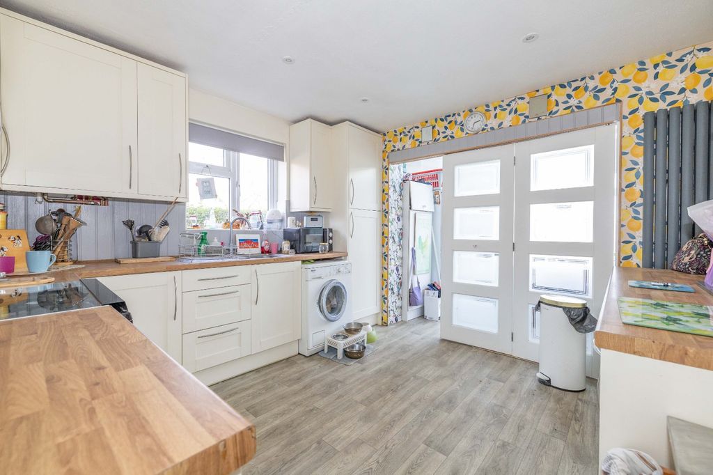 Property photo 3 of 10 Picture 3