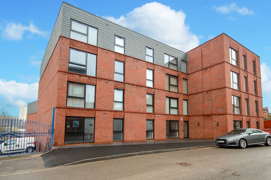 Property photo 1 of 6