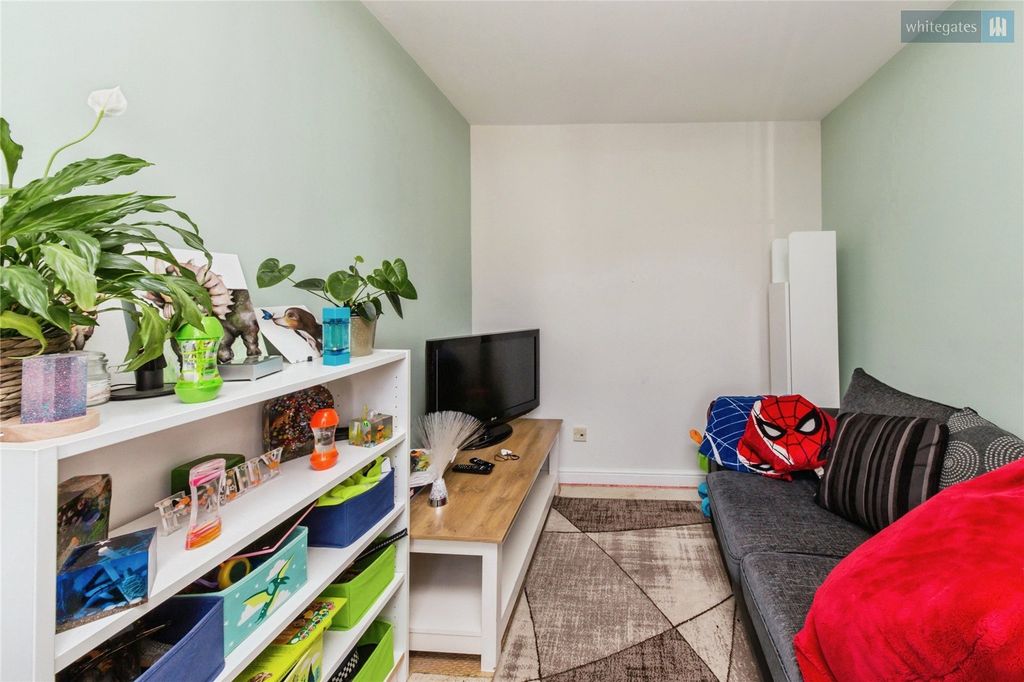 Property photo 3 of 20 Picture No. 32