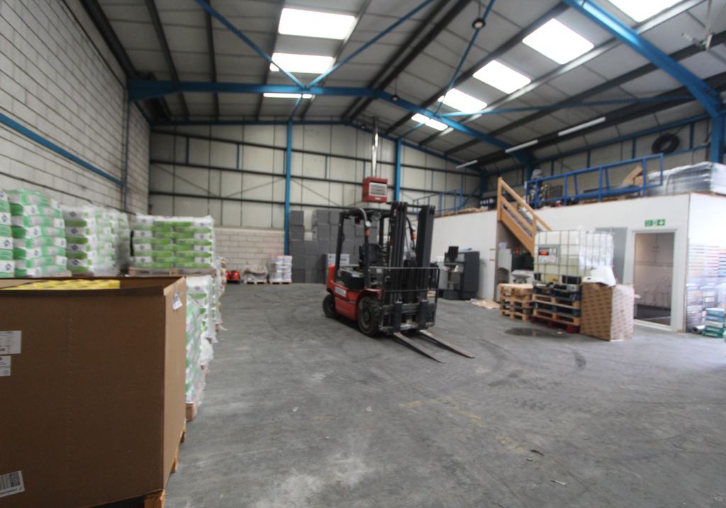 Property photo 3 of 9