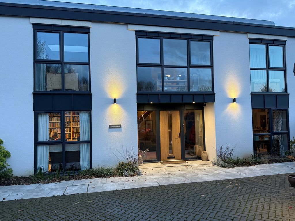 Property photo 1 of 25