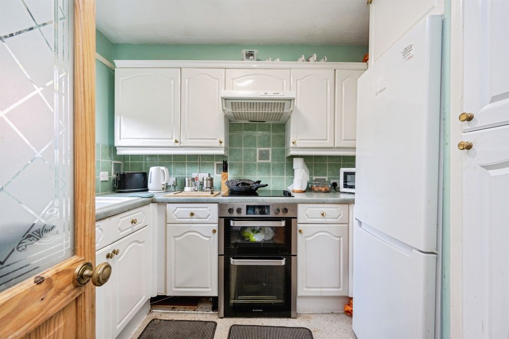 Property photo 2 of 14