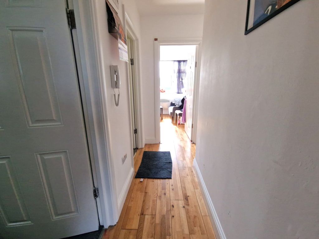 Property photo 2 of 7 Gallery