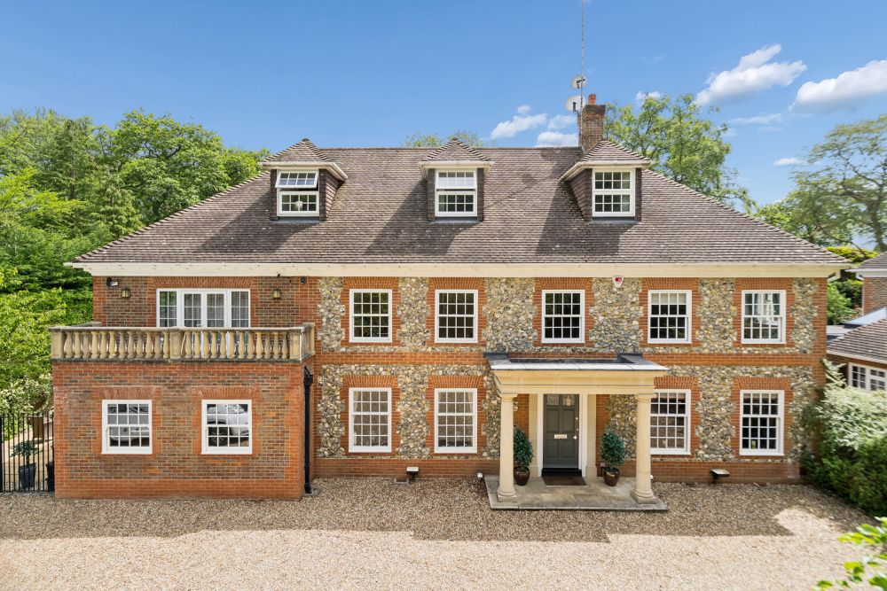 Property photo 1 of 75