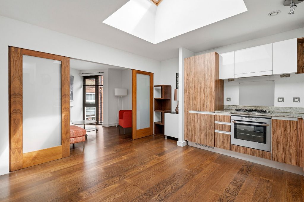 Property photo 1 of 12 Recption Room