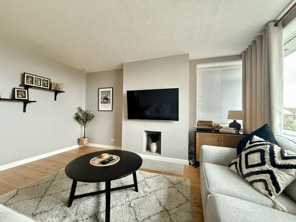 Property photo 3 of 30 Photo 16