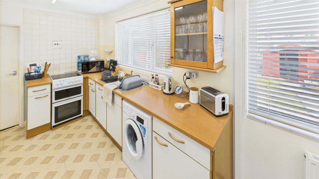 Property photo 3 of 11 Gallery