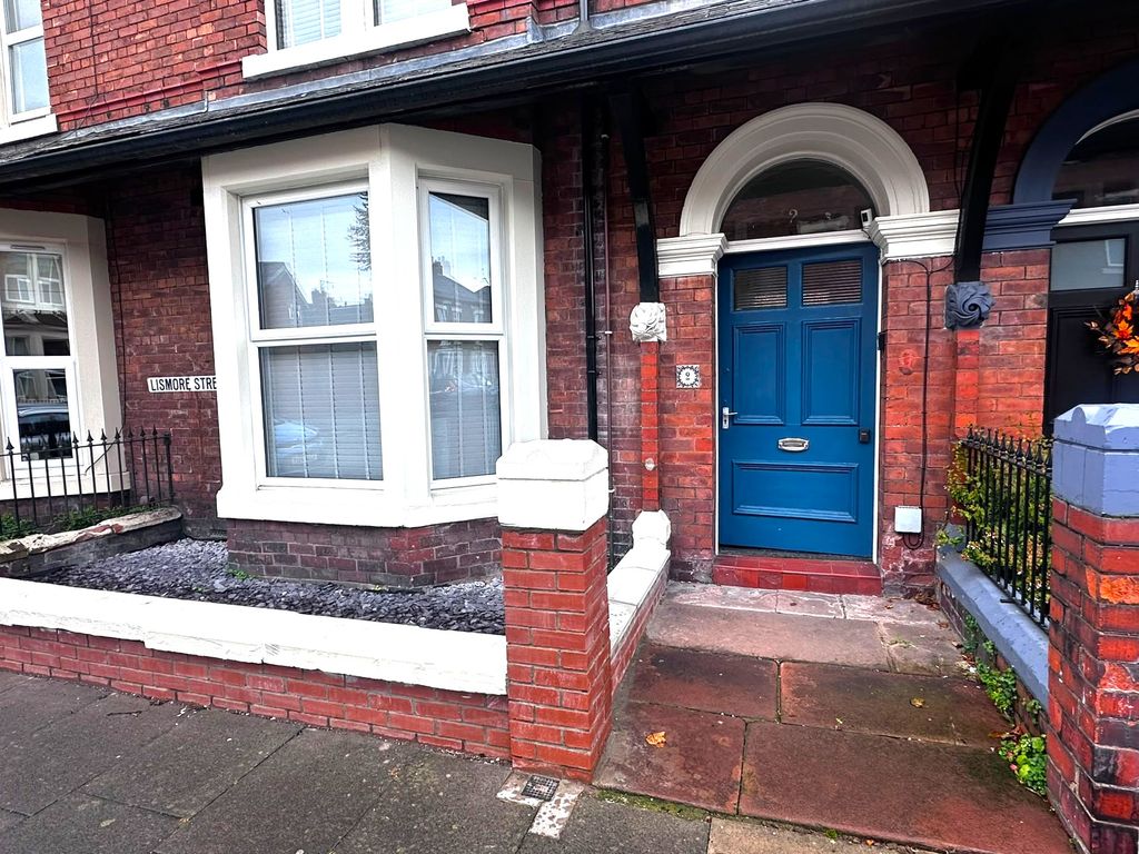 Property photo 2 of 11