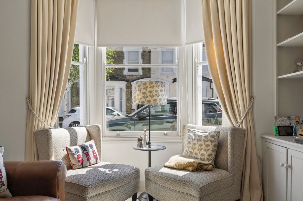 Property photo 3 of 9 Lifestyle 1