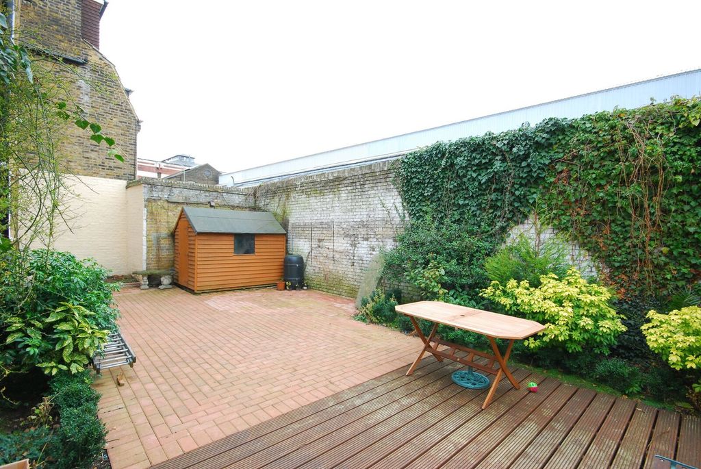 Property photo 3 of 13