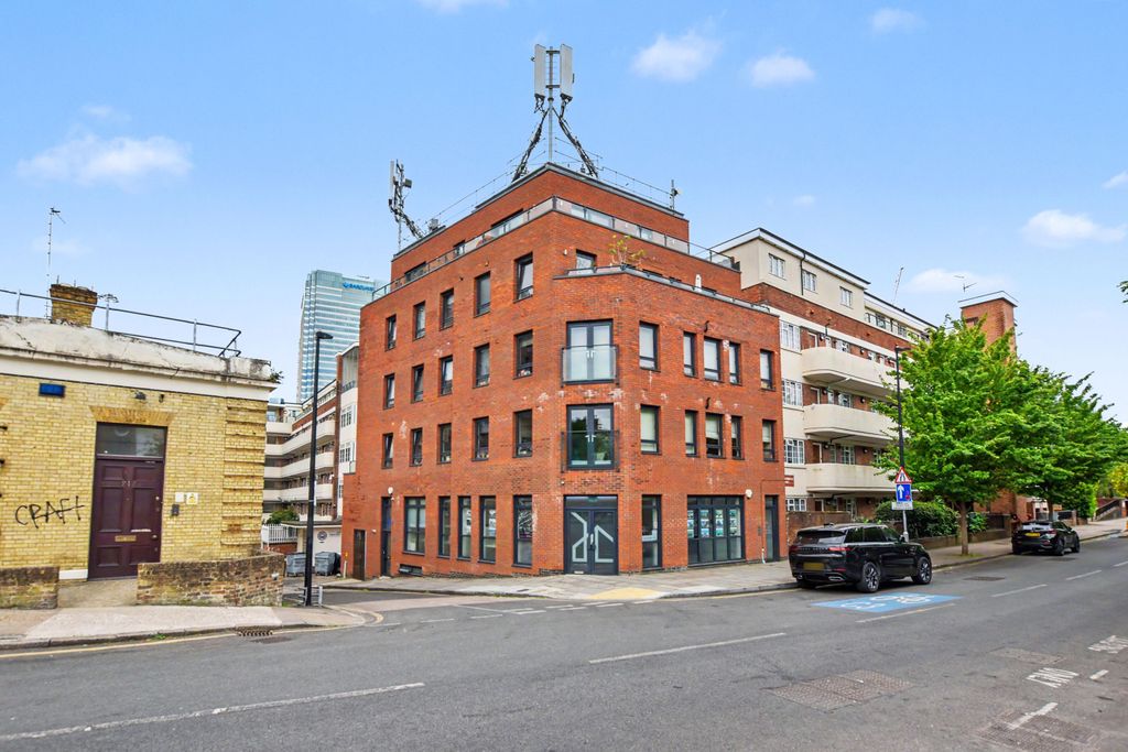 Property photo 1 of 13 Apartment 6, Skysail Building, 210 Poplar High Street, London, E14 0Bb