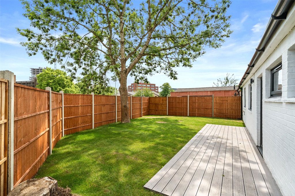Property photo 3 of 19 Picture No. 18