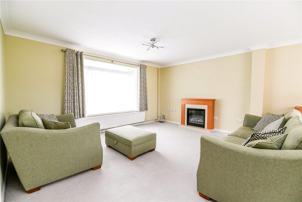 Property photo 3 of 18 Picture No. 04