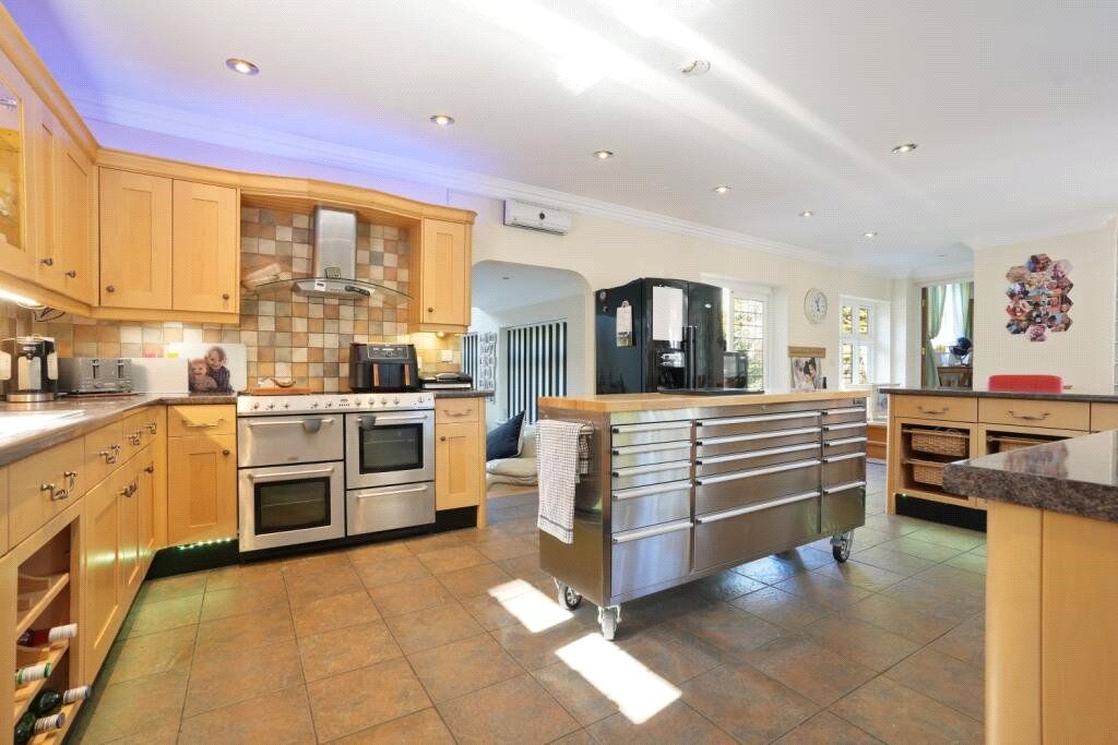 Property photo 2 of 30 Picture No. 44