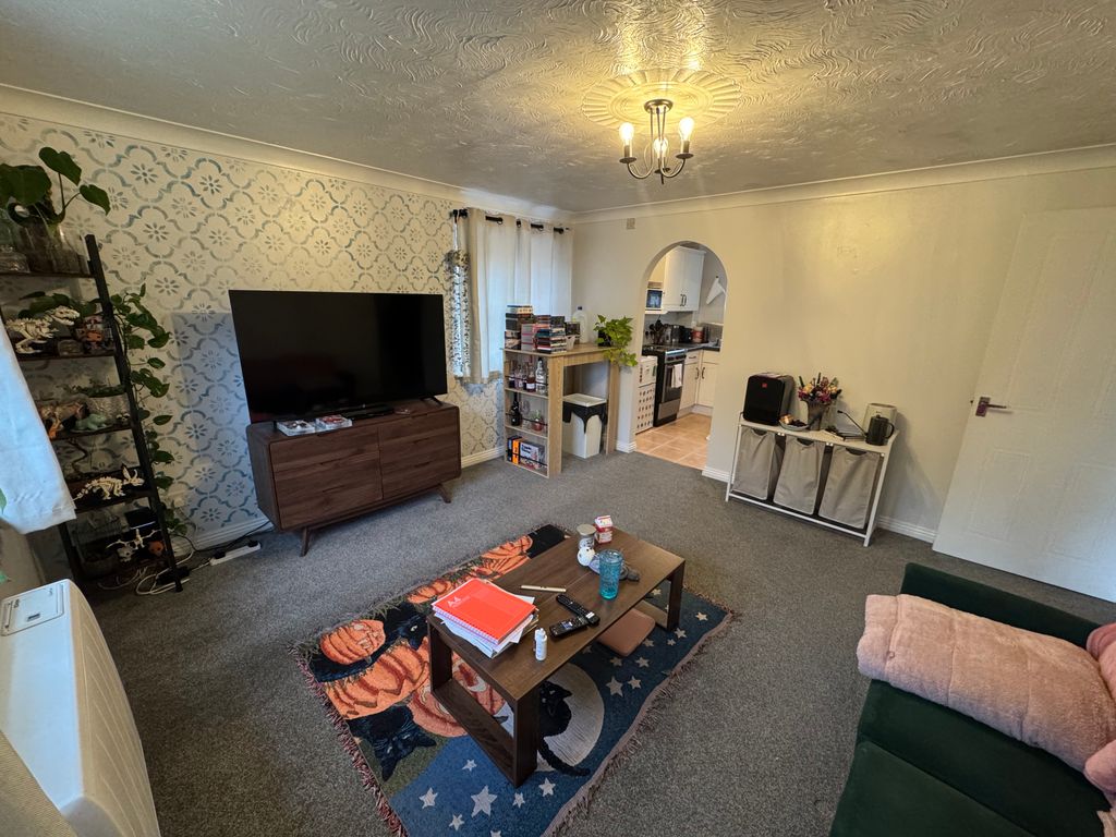 Property photo 2 of 9 Image