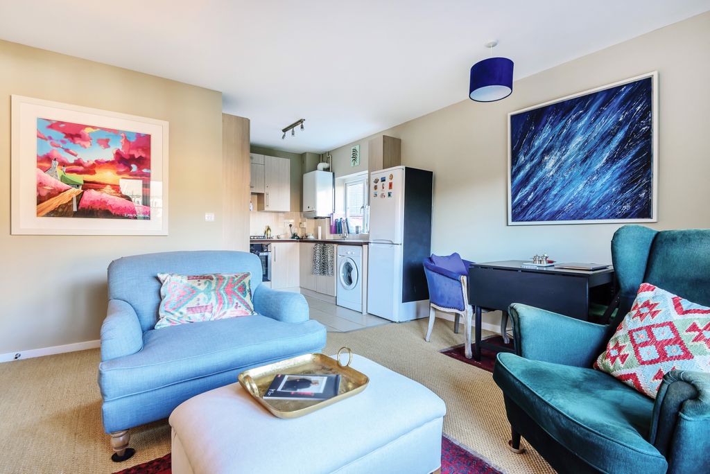 Property photo 2 of 9 Photo 8