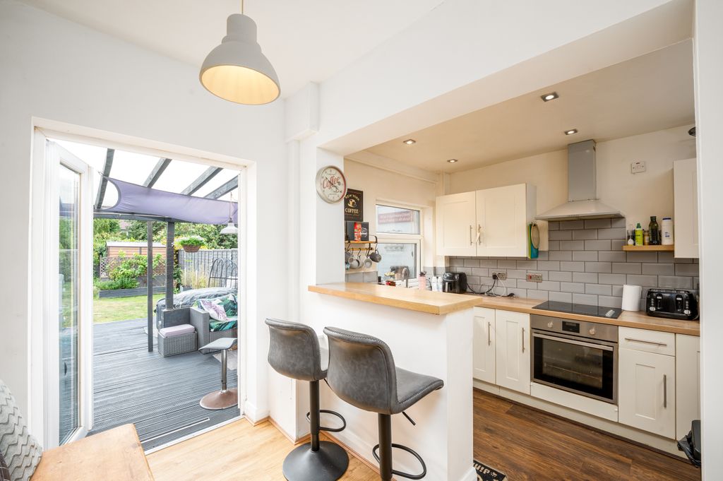 Property photo 2 of 26 10