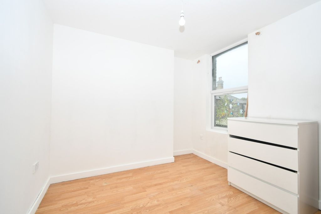 Property photo 3 of 7 4608172