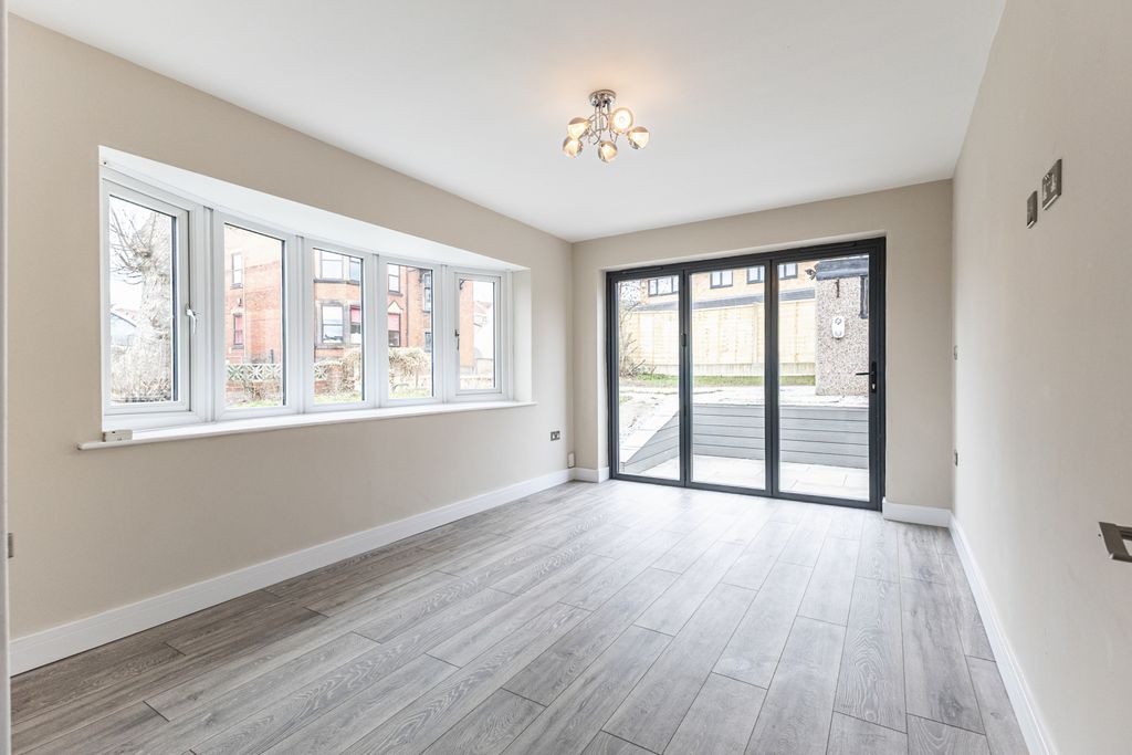 Property photo 3 of 14 Living Room