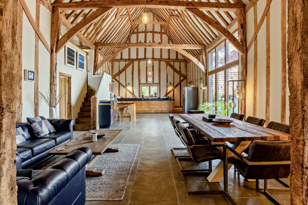 Property photo 2 of 22 Picture No. 04