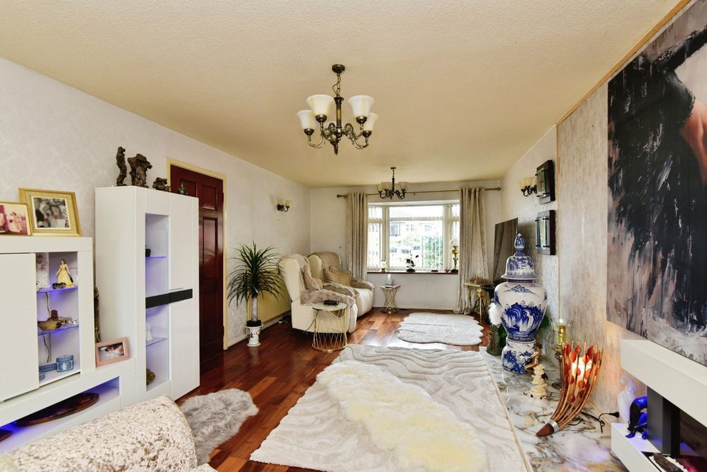 Property photo 3 of 20 Pbox-Img.Jpg