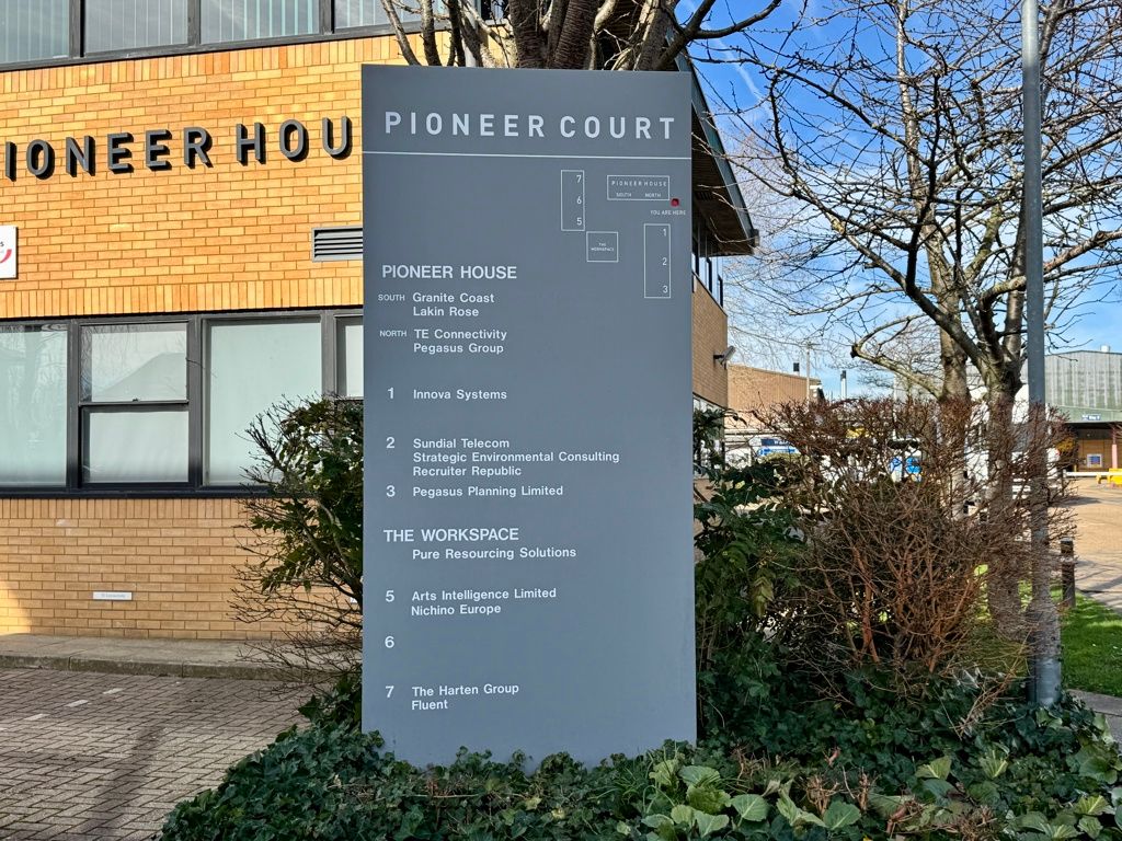 Property photo 2 of 17 Photo 4