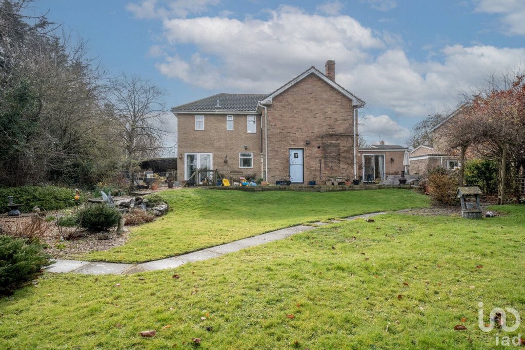 Property photo 1 of 45