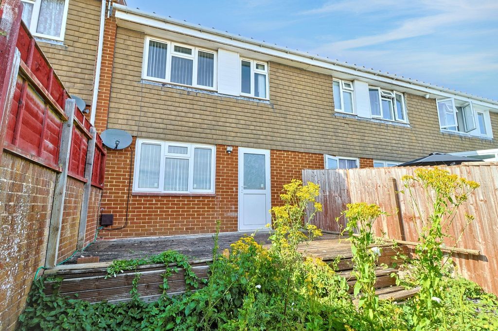 Property photo 1 of 18 28 Melrose Road, Yeovil, Somerset Ba21 4Qp