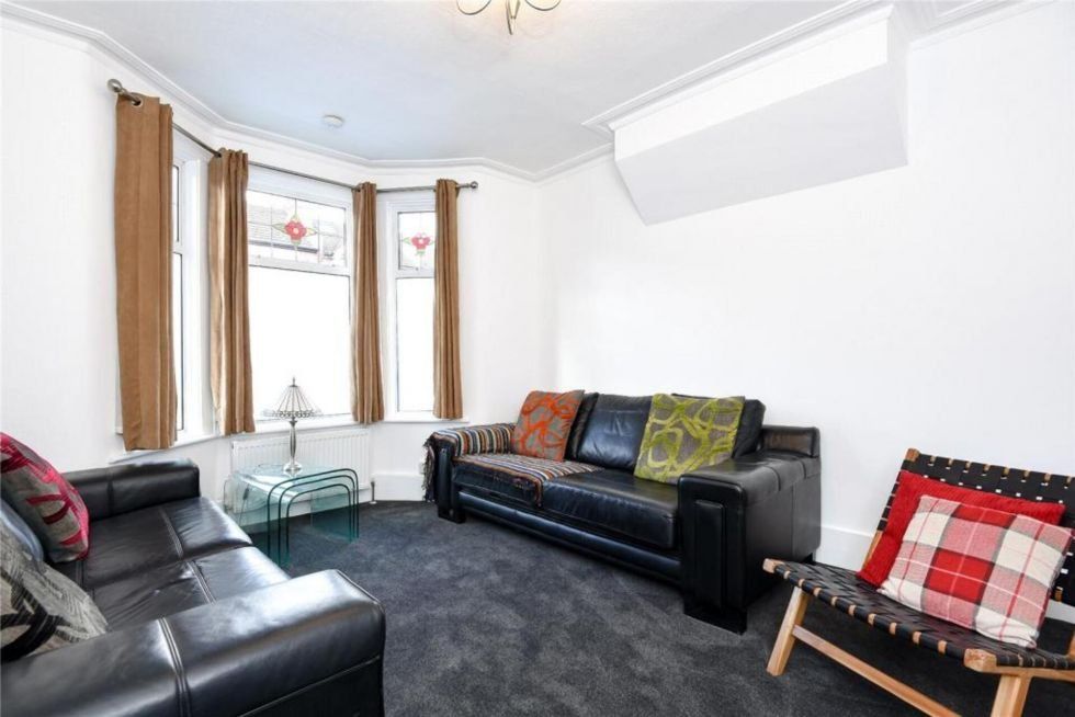 Property photo 2 of 9
