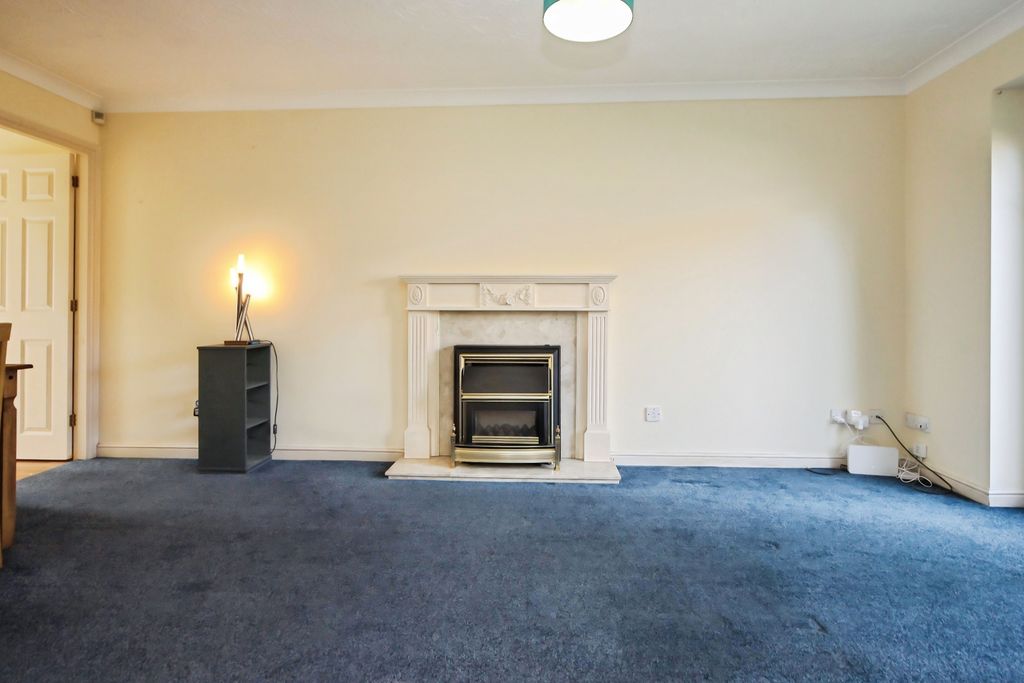 Property photo 3 of 17 Lounge Diner