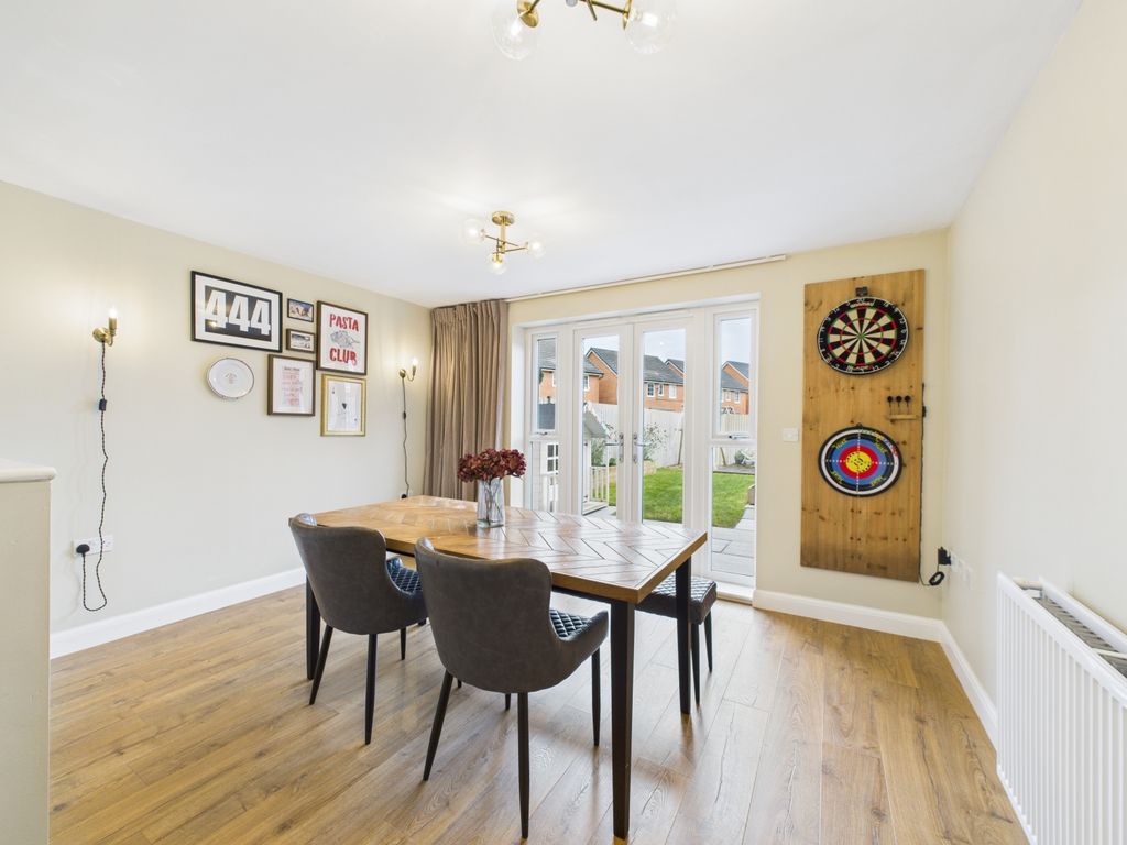 Property photo 3 of 25 Kitchen - Dinner