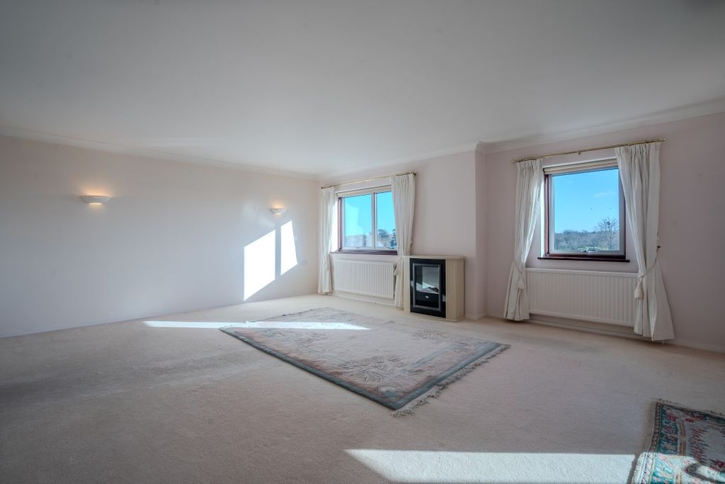 Property photo 2 of 22 Iq_00087