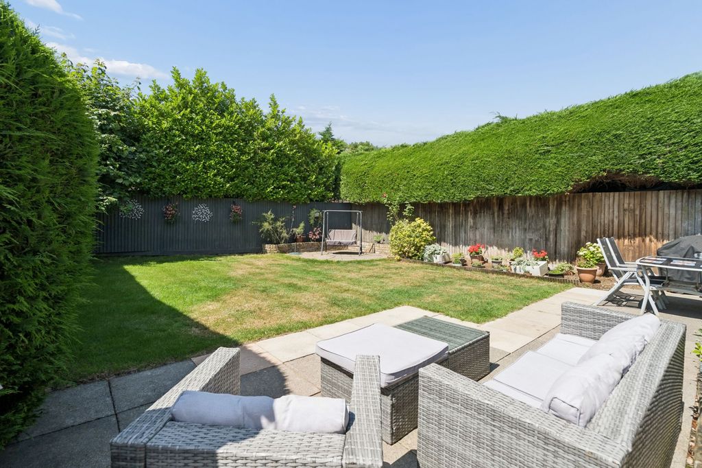 Property photo 3 of 43