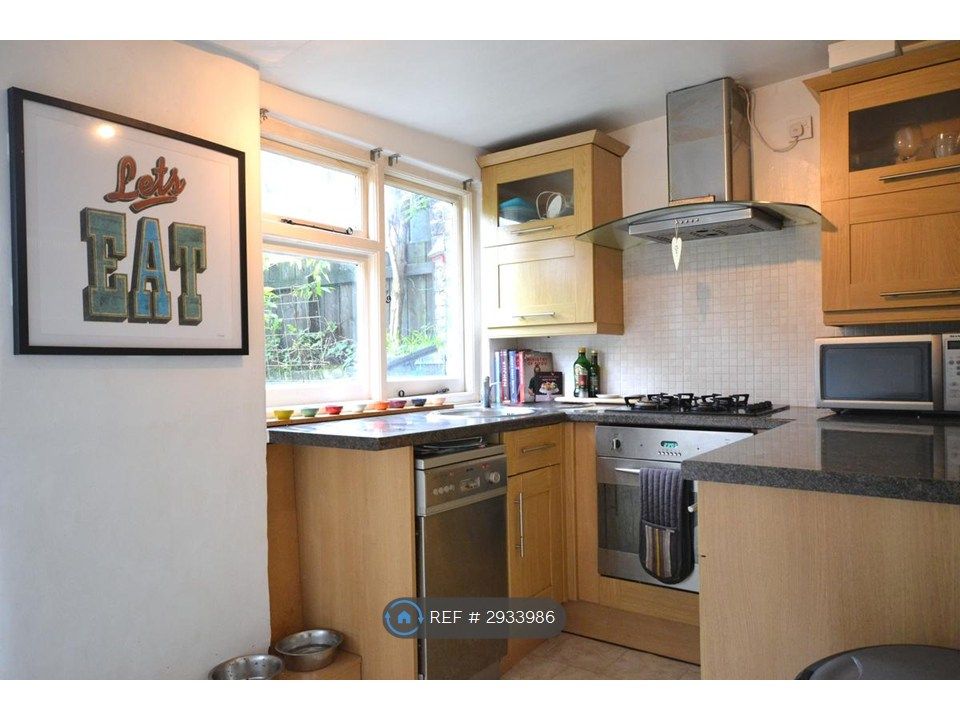 Property photo 1 of 6 Kitchen