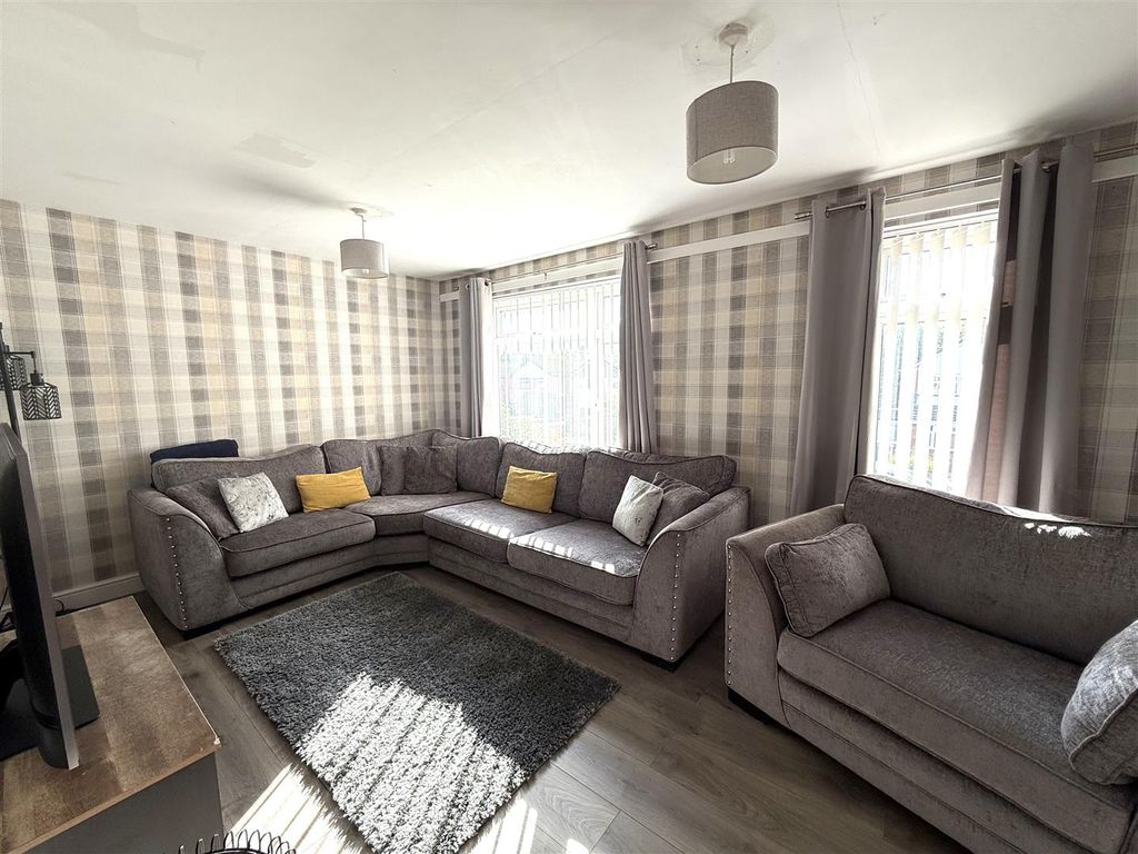 Property photo 3 of 17 38 Hunts Lounge.Jpeg