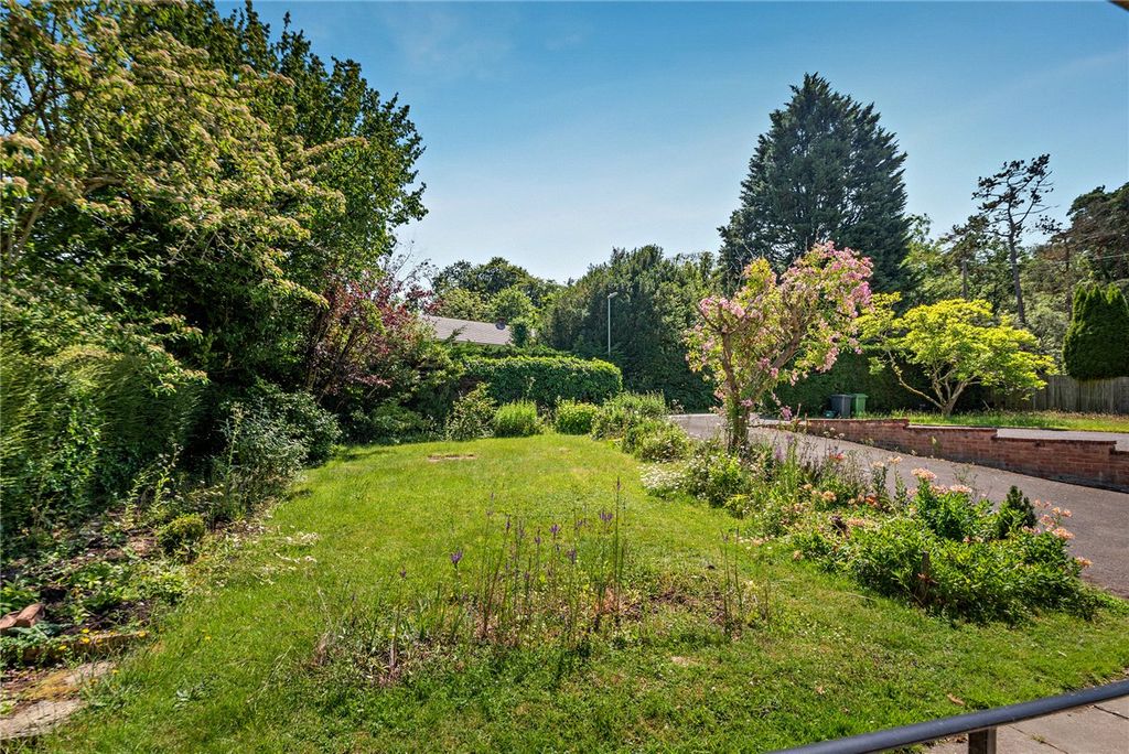 Property photo 2 of 16 Picture No. 15
