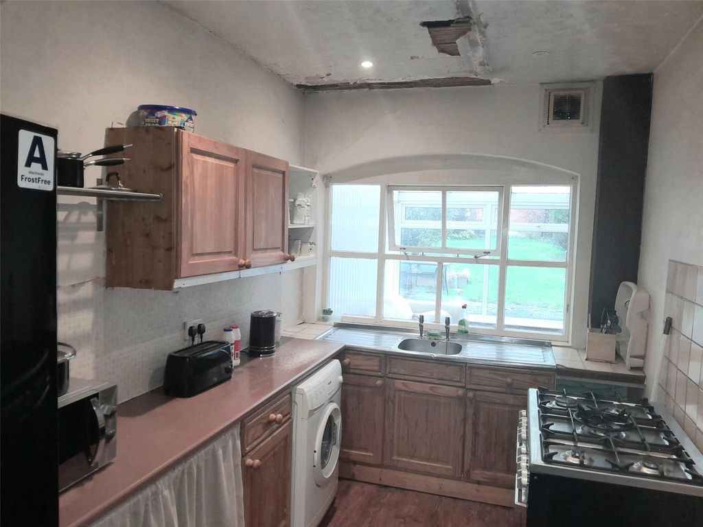 Property photo 3 of 19 Picture No. 18