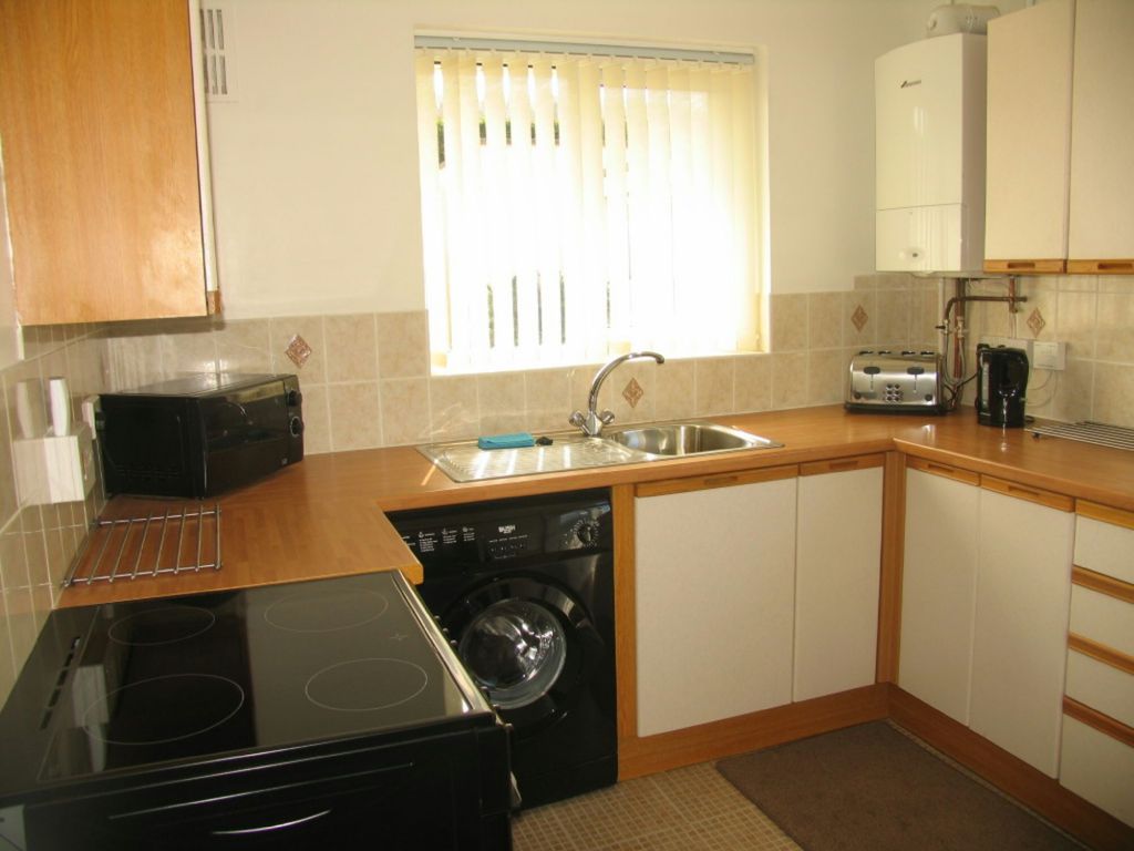 Property photo 3 of 5 Kitchen