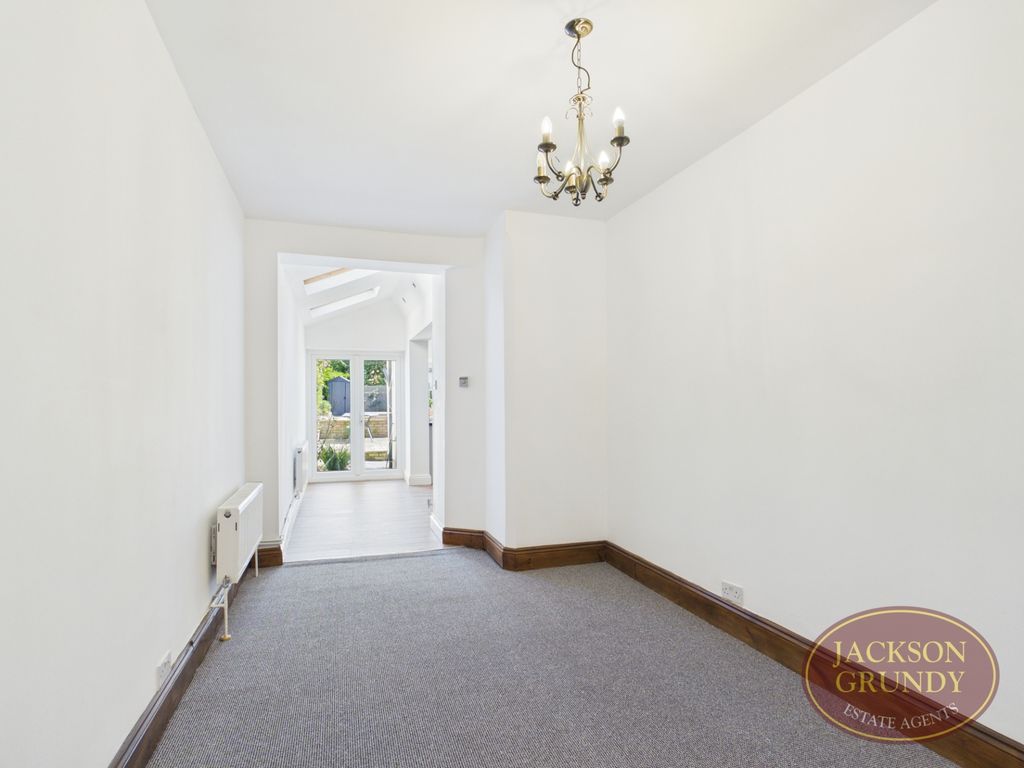 Property photo 3 of 15 Ivy Road