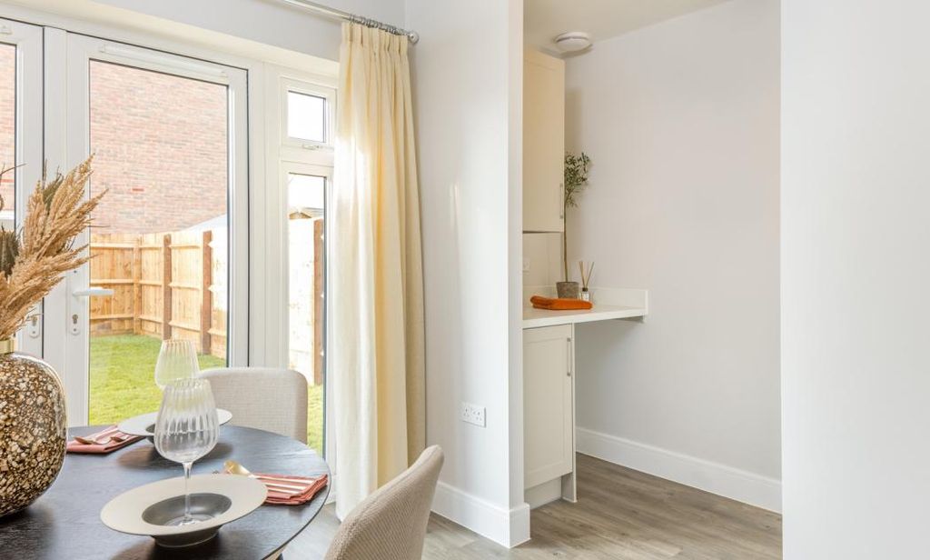 Property photo 3 of 8 Dandara - Zoopla -