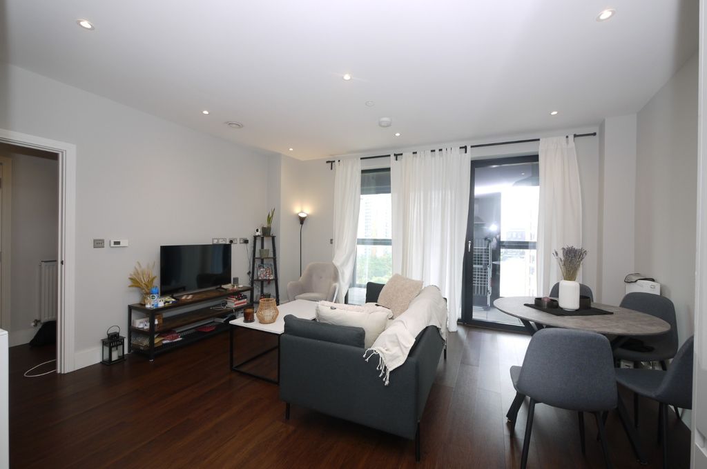 Property photo 3 of 10 1895214