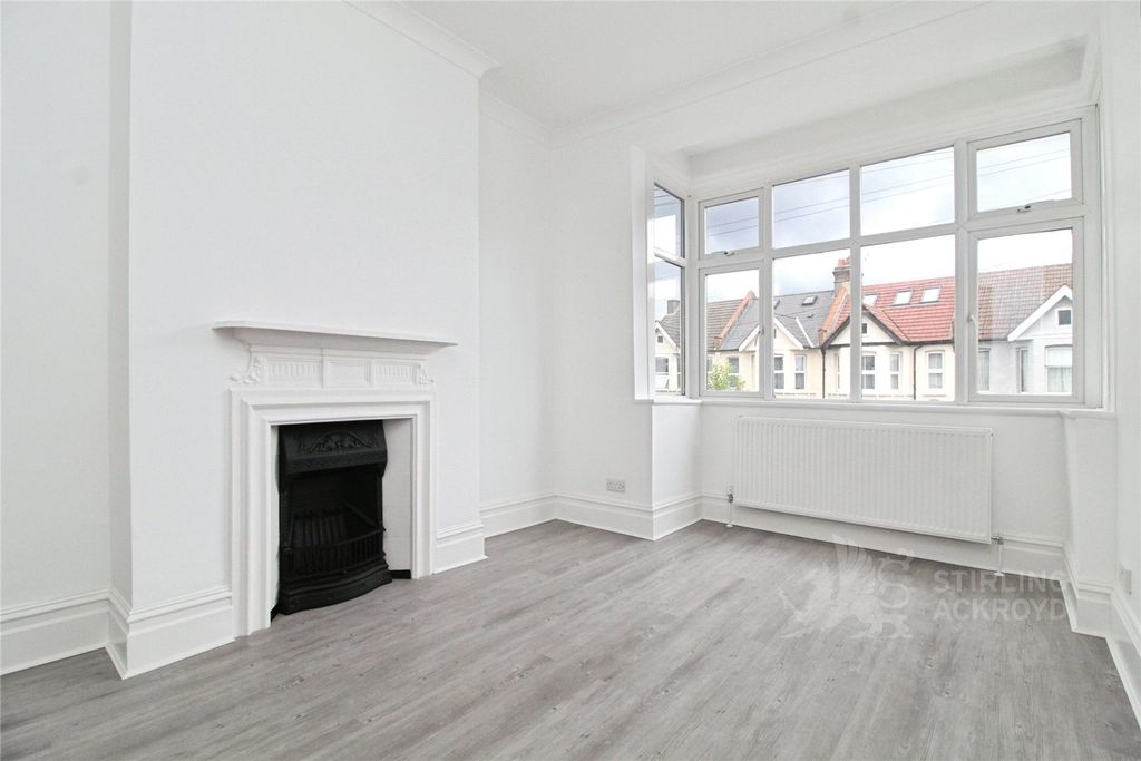 Property photo 1 of 11 Reception Room