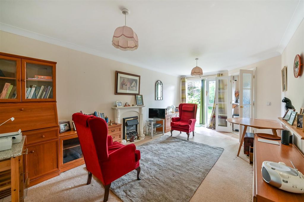 Property photo 2 of 11